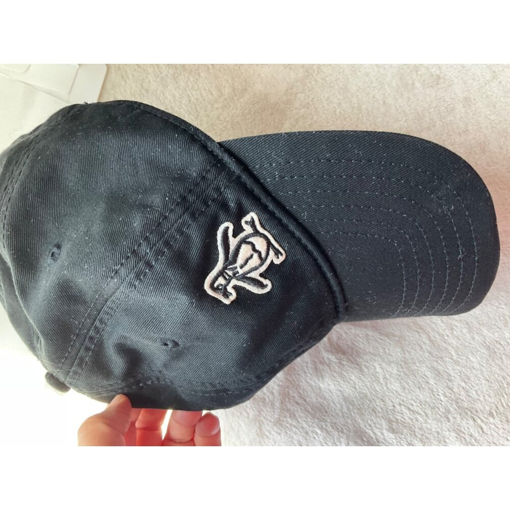 Penguin One size fits all  Baseball Hat Black Logo Cotton Adjustable Minimalist - Picture 8 of 9